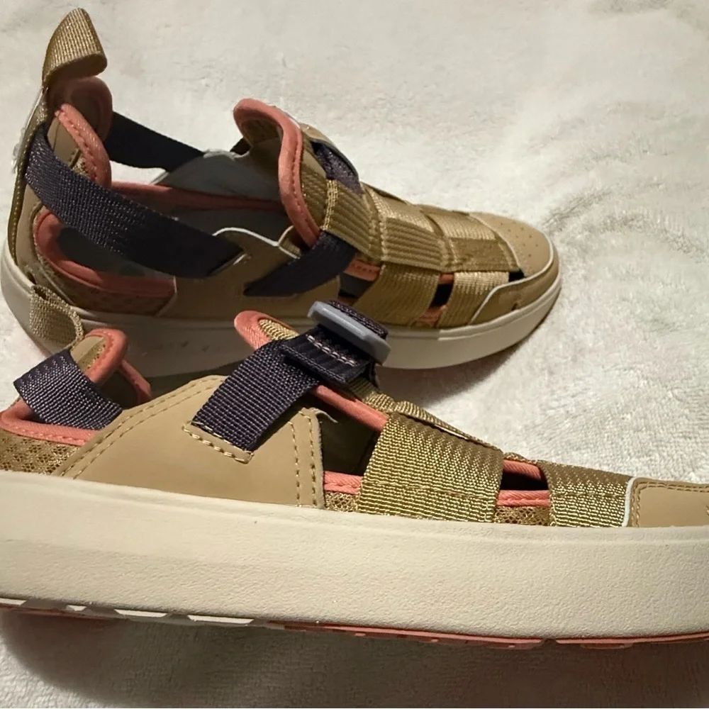 Stio women Tan and Coral Sandals